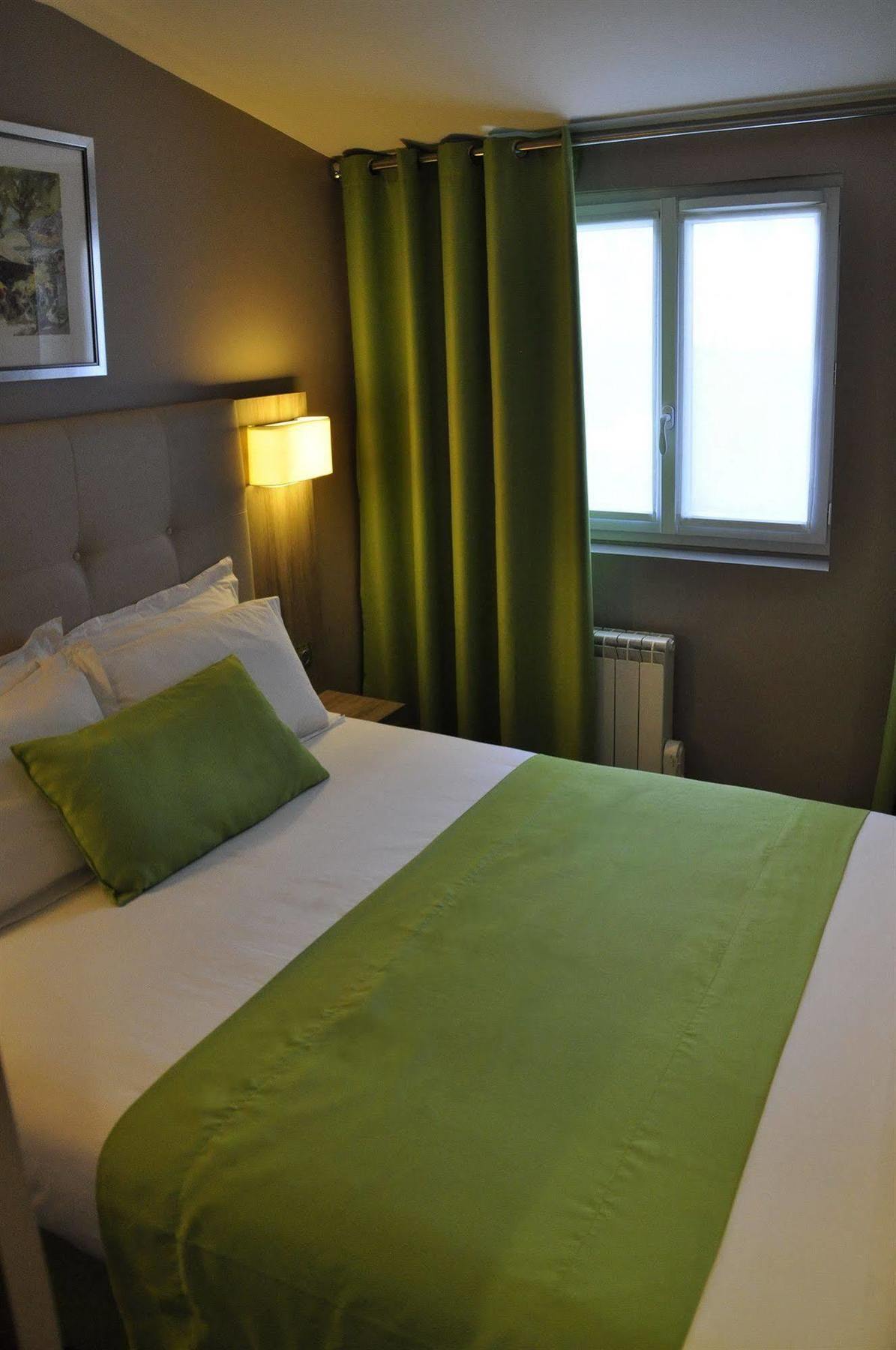 Hotel Floridor Etoile Aulnay-sous-Bois Buitenkant foto